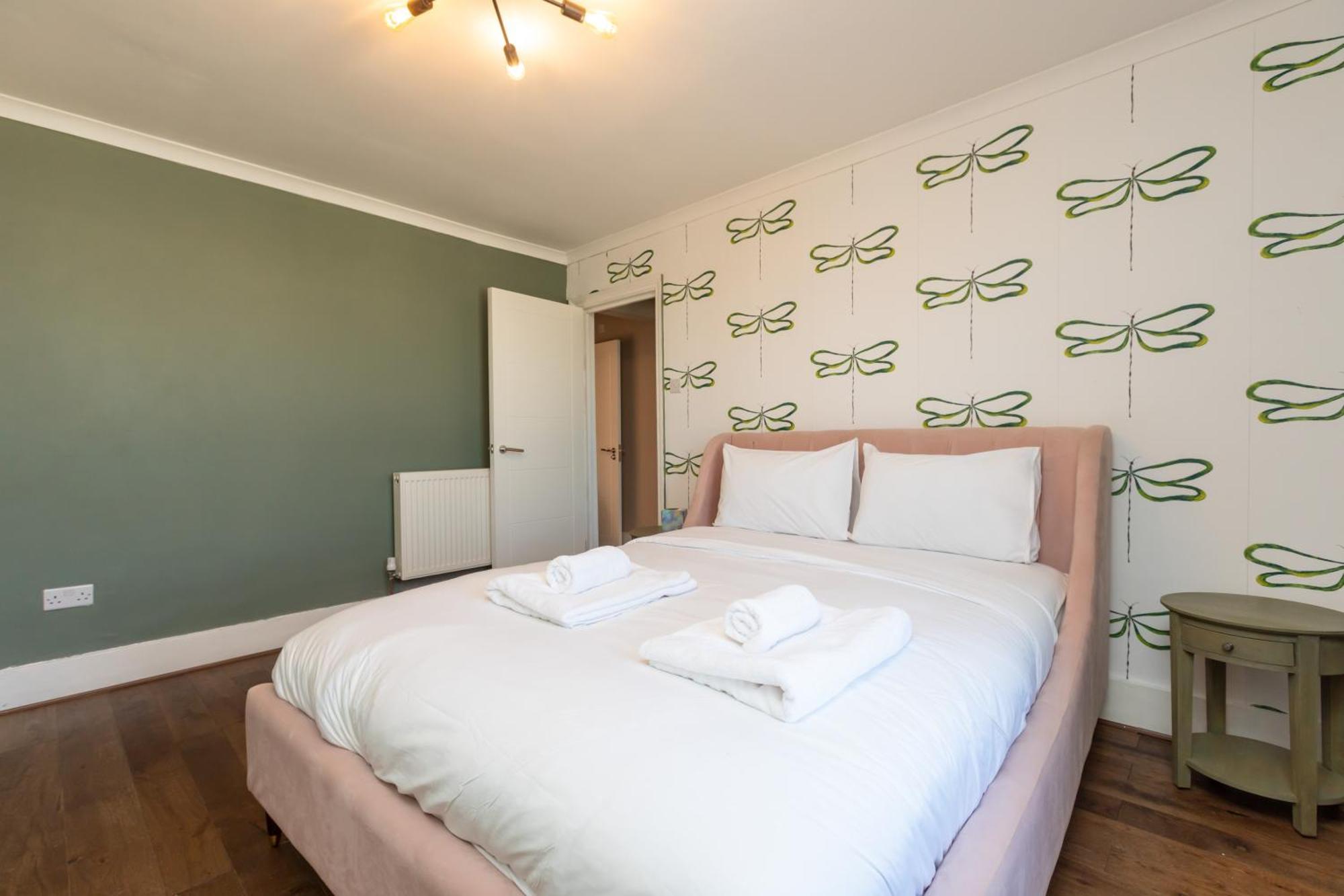 Spacious & Pristine 2Bd Flat - Balham Apartment Лондон Екстериор снимка